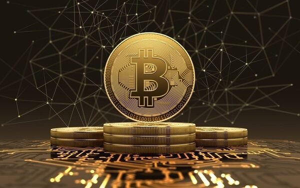 Биткойн бьет новые рекорды по стоимости. Цена самой популярной криптовалюты значительно выросла за последние месяцы