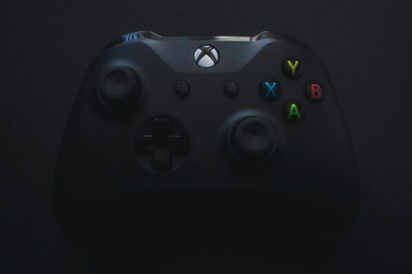 Консоль Xbox теперь представляет собой смартфон, очки виртуальной реальности и компьютер. Облачные игры — это будущее, и консоли не нужны Консоль Xbox теперь представляет собой смартфон, очки виртуальной реальности и компьютер. Облачные игры — это будущее, и консоли не нужны