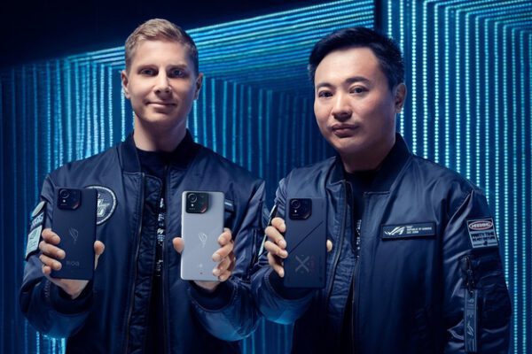 ASUS ROG Phone 9 — новая серия игровых смартфонов. Snapdragon 8 Elite, мини-светодиоды и огромная батарея ASUS ROG Phone 9 — новая серия игровых смартфонов. Snapdragon 8 Elite, мини-светодиоды и огромная батарея