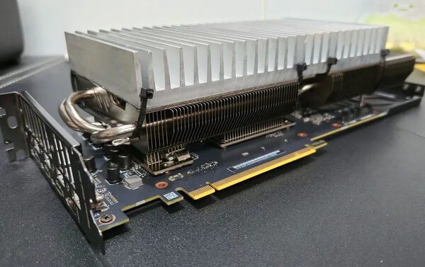 GeForce RTX 4060 Ti с пассивным охлаждением может подойти для игр, хотя и не будет такой эффективной, как стандартная RTX 4060 Ti.