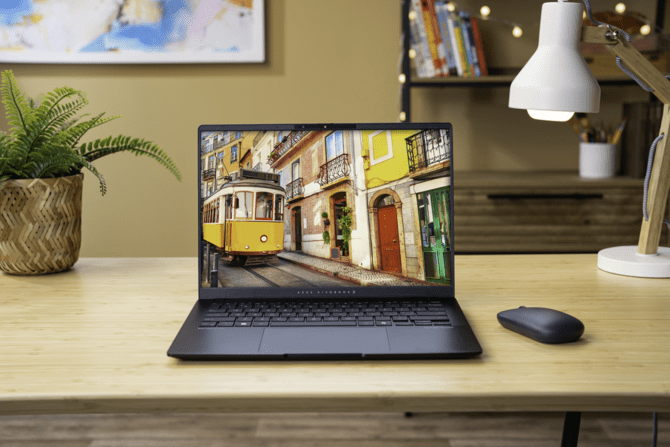 ASUS Vivobook S 14 S5406SA — идеальный ультрабук. Хороший процессор, отличный OLED-экран и доступная цена.