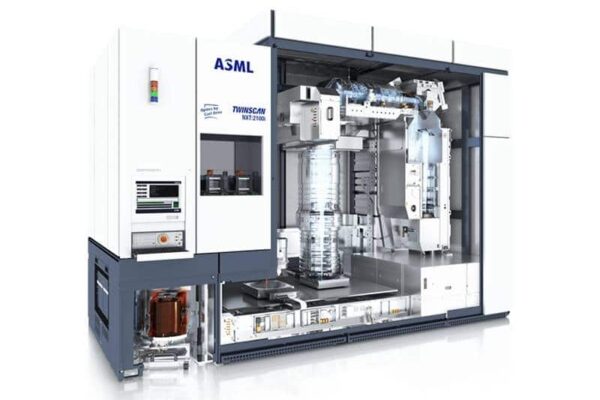 Бывший сотрудник ASML украл коммерческую тайну компании, чтобы начать производство чипов в России