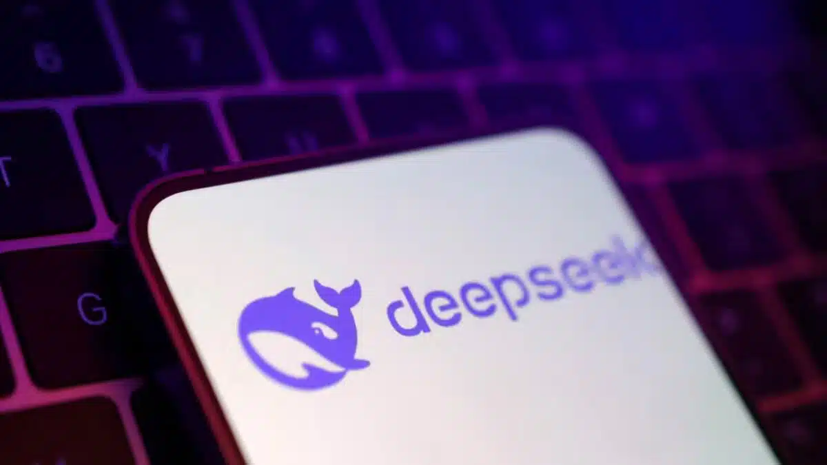 На каком компьютере будет работать знаменитая нейронная сеть DeepSeek-R1: какие компоненты нужны и сколько они стоят