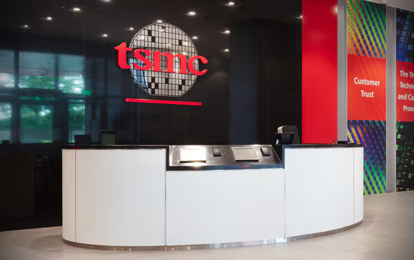 TSMC начинает производить больше процессоров на своем американском заводе. Речь идет о подразделениях AMD и Apple.