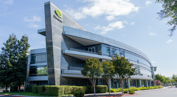 NVIDIA открыто критикует американские власти за новые ограничения, ограничивающие доступ к передовым технологиям искусственного интеллекта