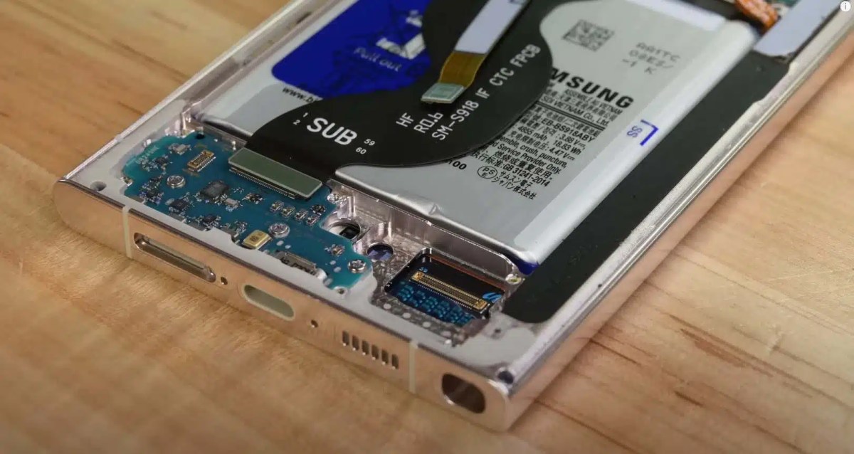 Ожидается, что Samsung будет использовать в серии Galaxy S26 свои новые батареи кремнезема-углерода с емкостью до 7000 мАч.