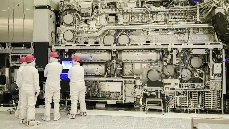 Intel удалось запустить производство чипов с новейшего оборудования ASML из класса EUV High-Na EUV