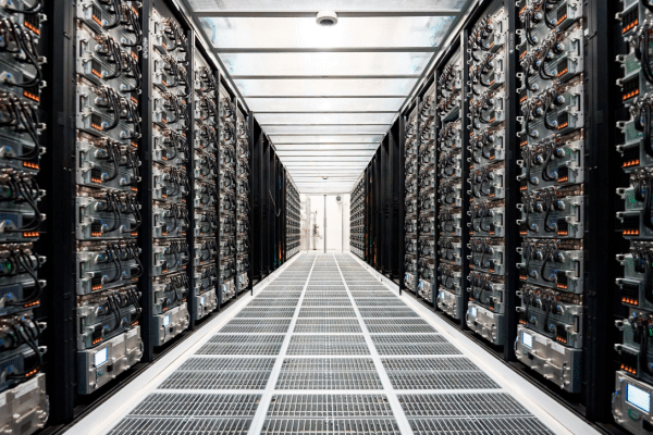 Tesla запускает суперкомпьютер Cortex с 50 000 акселераторов NVIDIA H100, а общие расходы на ИИ уже превышают 5 миллиардов долларов США.