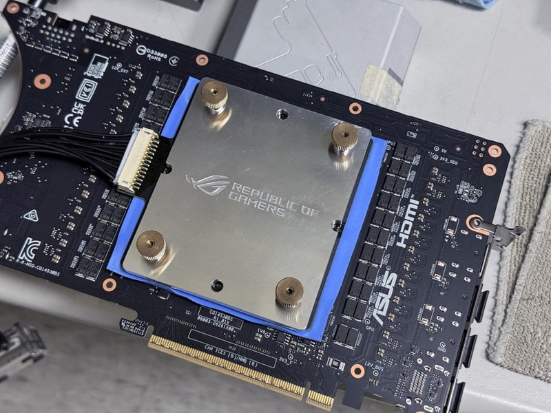 ASUS разгорел GeForce RTX 5090 до 3,5 ГГц и установил несколько записей