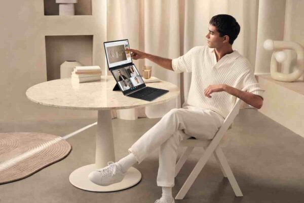 Asus Zenbook Duo: 2025 Прорыв в инновациях с двумя экранами
