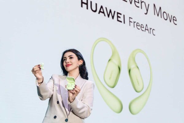 Первые наушники Huawei Freearc-Huawei с ушами, созданные для активного образа жизни