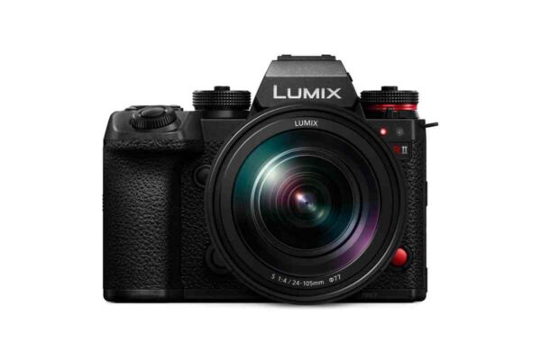 Panasonic представляет Lumix S1RII - новый флагман среди полных безразличных зеркальных камер
