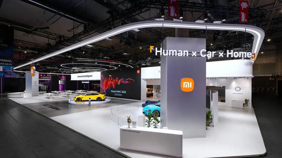 Эта футуристическая концепция для смартфона имеет подвижные магнитные линзы на камере