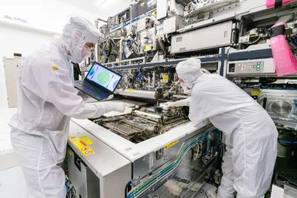 ASML готов построить центр ремонта чипов в Китае даже в условиях санкций