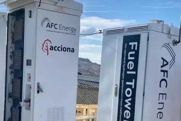 Первый в мире портативный модуль производит 500 килограммов водорода в день