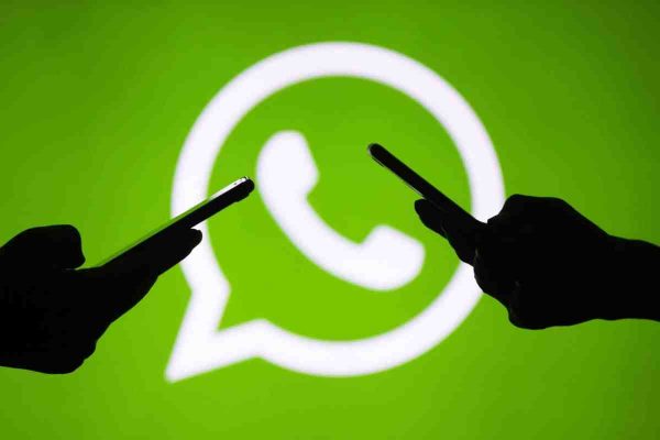 WhatsApp для iPhone теперь можно выбрать в качестве приложения для сообщений и вызовов по умолчанию