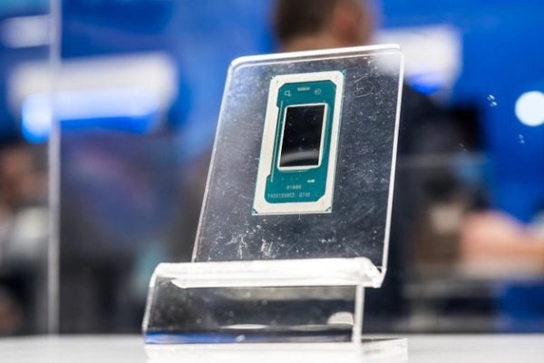 Intel Core Ultra 300 - Инженерная образец из семейства озера Пантера, представленная на ярмарке встроенного мира 2025