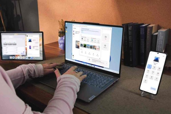 Следующее поколение Smart Connect обогащает пользовательский опыт с помощью новых функций Moto AI
