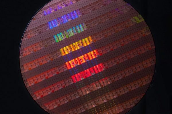 TSMC завоевал 2/3 мирового рынка производства чипов по контракту благодаря ИИ