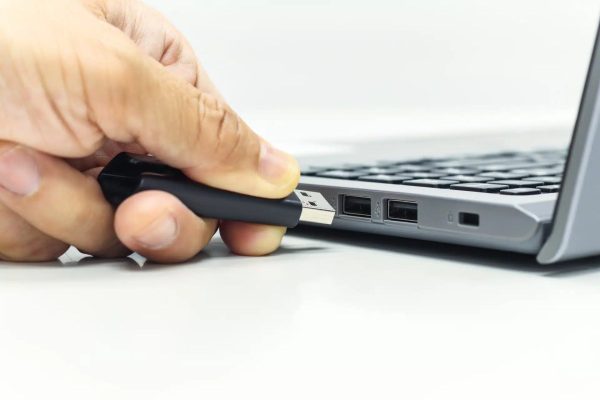 Безопасная вычтите USB -палку: миф или нуждается