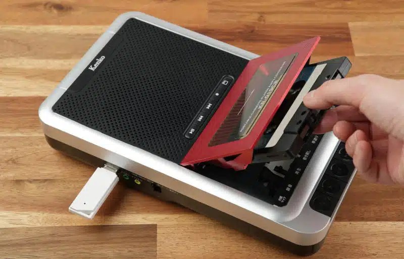 Кенко Токина KR-019CR Portable Cassette Player представлен с Mp3 Converter
