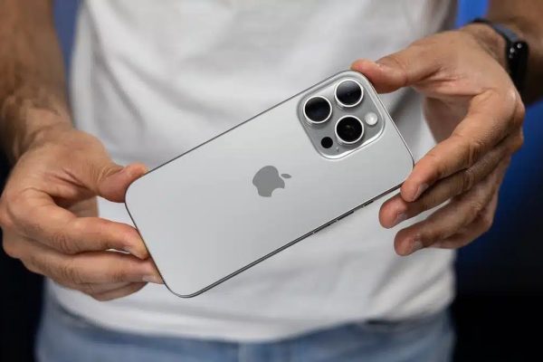 Это начинается снова! За исключением смартфонов из таможенных обязанностей лишь временно, сказал министр торговли