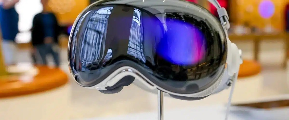 Apple работает на гарнитуре для смешанной реальности
