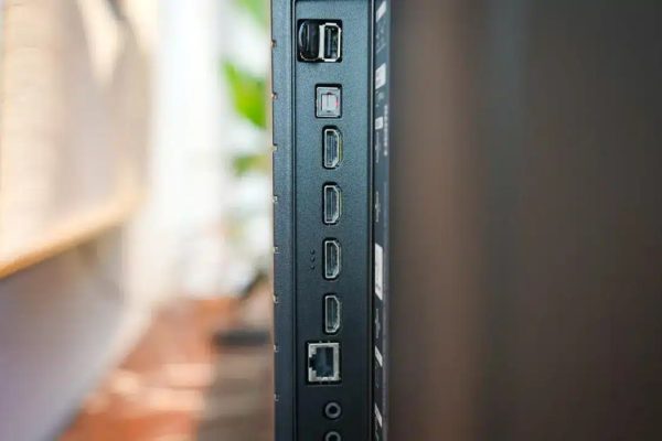 Можете ли вы посмотреть фильмы на своем телевизоре, используя USB -палку? Вы, конечно, можете