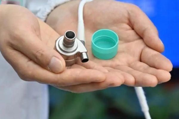 В Китае ребенок имплантирован, по крайней мере, искусственное сердце в мире