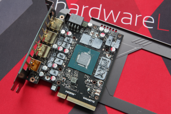 NVIDIA GEFORCE RTX 5060 TI - графическая карта может иметь удивительно короткую печатную плату. Всего через интерфейс PCIe 5.0 x8