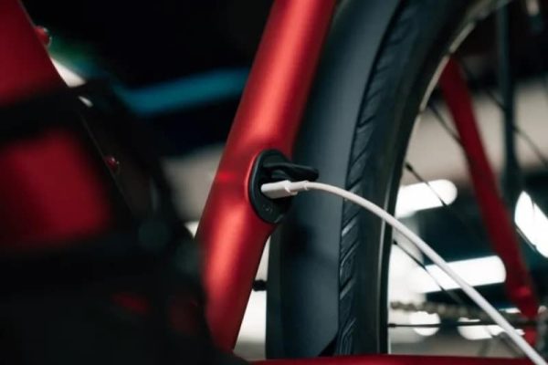 Введен первый в мире электрический велосипед в порту USB Type-C