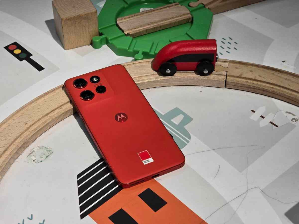 Motorola Edge 50 Neo: достаточно сильна для приключений и достаточно стильно для городской жизни