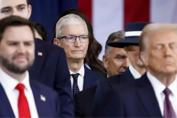 Трамп не хочет, чтобы Apple расширила производство iPhone в Индии