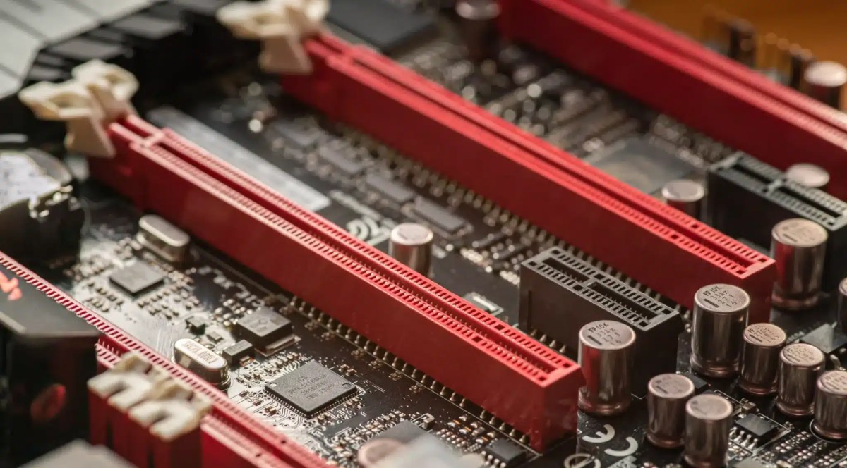 Какую мощность может использовать видеокарта PCIe X16 только с материнской платы - 25, 75, 150 или 300 Вт?