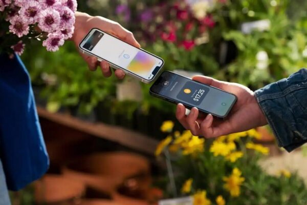 Диапазон NFC будет увеличен до 2 см - в четыре раза больше, чем сейчас