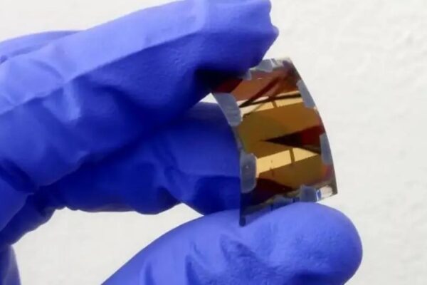 Новые фотоэлектрические клетки указывают на эффективность почти 39% в искусственном свете