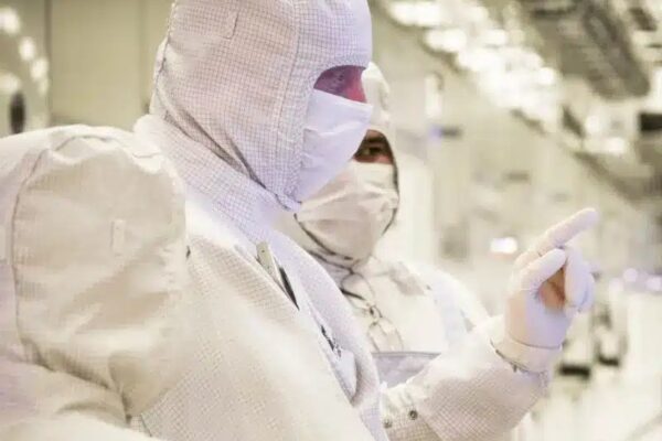 Samsung заманит инженеров на фабриках США с огромной заработной платой в 1,5-2 раза выше, чем в Intel и TSMC