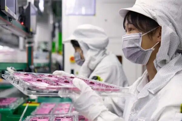 Почти весь iPhone, собранной в Индии, уже доставляется в Соединенные Штаты, ускоряет диверсификацию