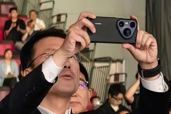 Шеф Huawei был замечен с новым флагманским Pura 80 Ultra перед его объявлением