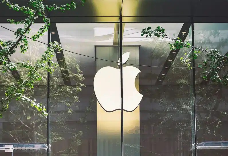 Лидеры Apple признают, что первая попытка создать AI -версию Siri потерпела неудачу