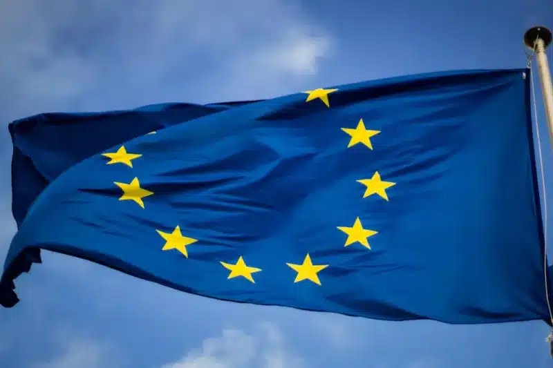 Новые правила ЕС будут продлить срок службы смартфонов и планшетов