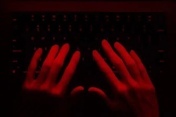 Тысячи серверов можно взломать - критическая уязвимость в популярном микроконтроллере