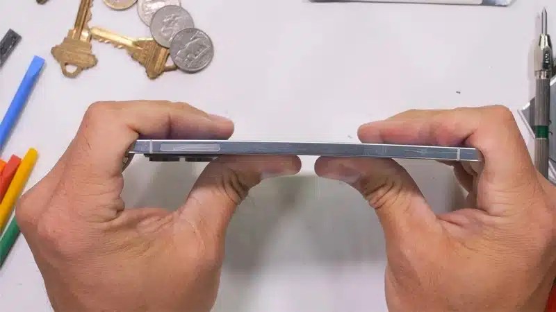 Ультра -тетон Galaxy S25 Edge Samsung показал удивительную выносливость в тестах на JerryRigeveryThing