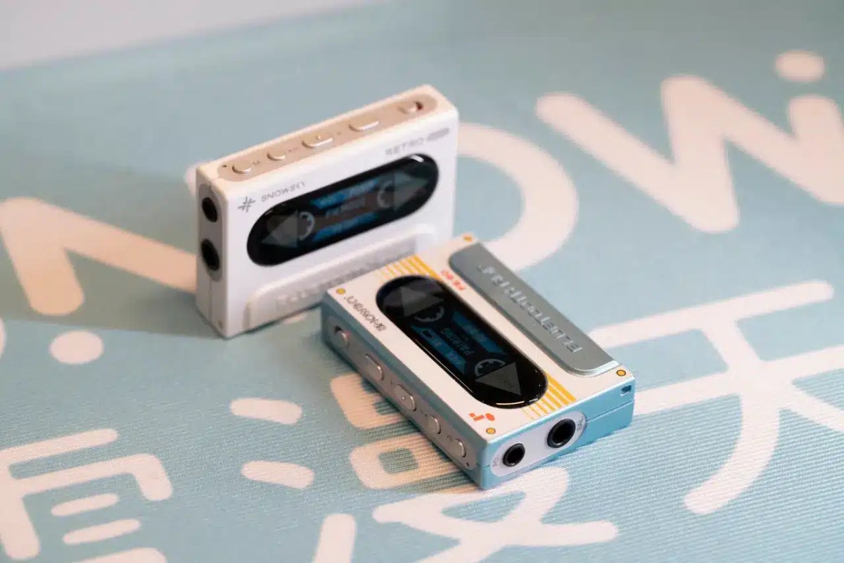 FIIO представил компактный DAP Snowsky Retro Nano с дизайном кассетного игрока