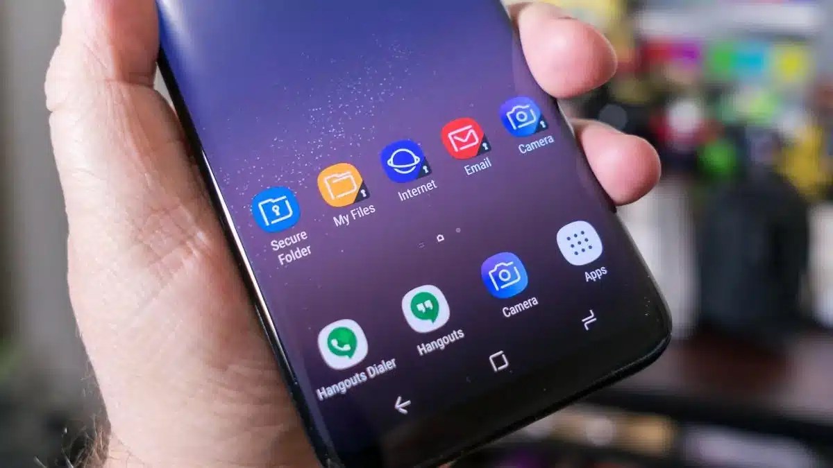Samsung из устранения уязвимости в «защищенную папку», которая позволила всем увидеть скрытые приложения и фотографии