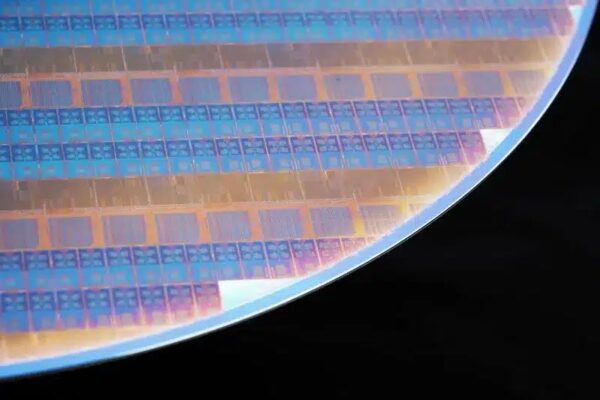 Intel будет придерживаться технологического процесса Angtrum Technological 18A для своих процессоров - побочные клиенты сразу получат 14A