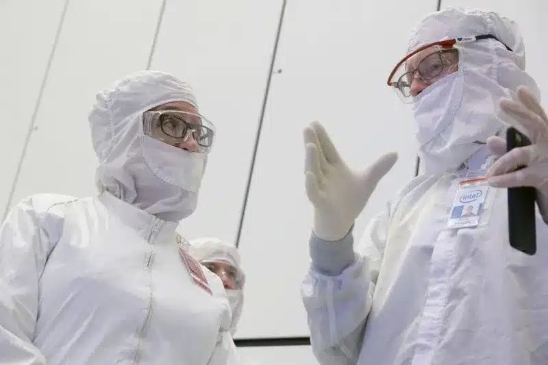 Доходы Intel превышают ожидания, но потери удваиваются из -за предстоящих сокращений и изменений в подходе изученного технологического процесса