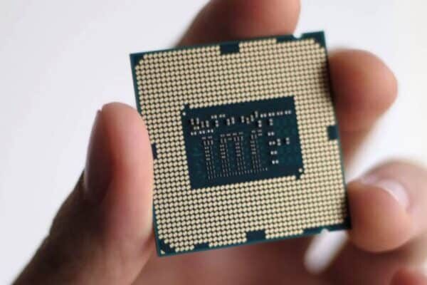 Apple видит Intel как альтернативу TSMC