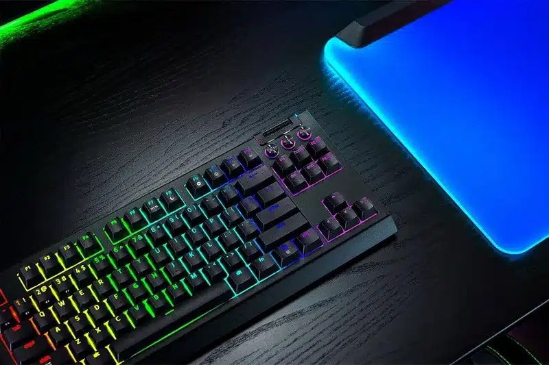 Razer выпустил механическую клавиатуру Blackwidow V4 Denkey Hyperspeed со съемными переключателями