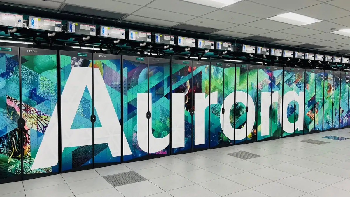 Через 10 долгих лет: суперкомпьютер Aurora был официально введен в эксплуатацию
